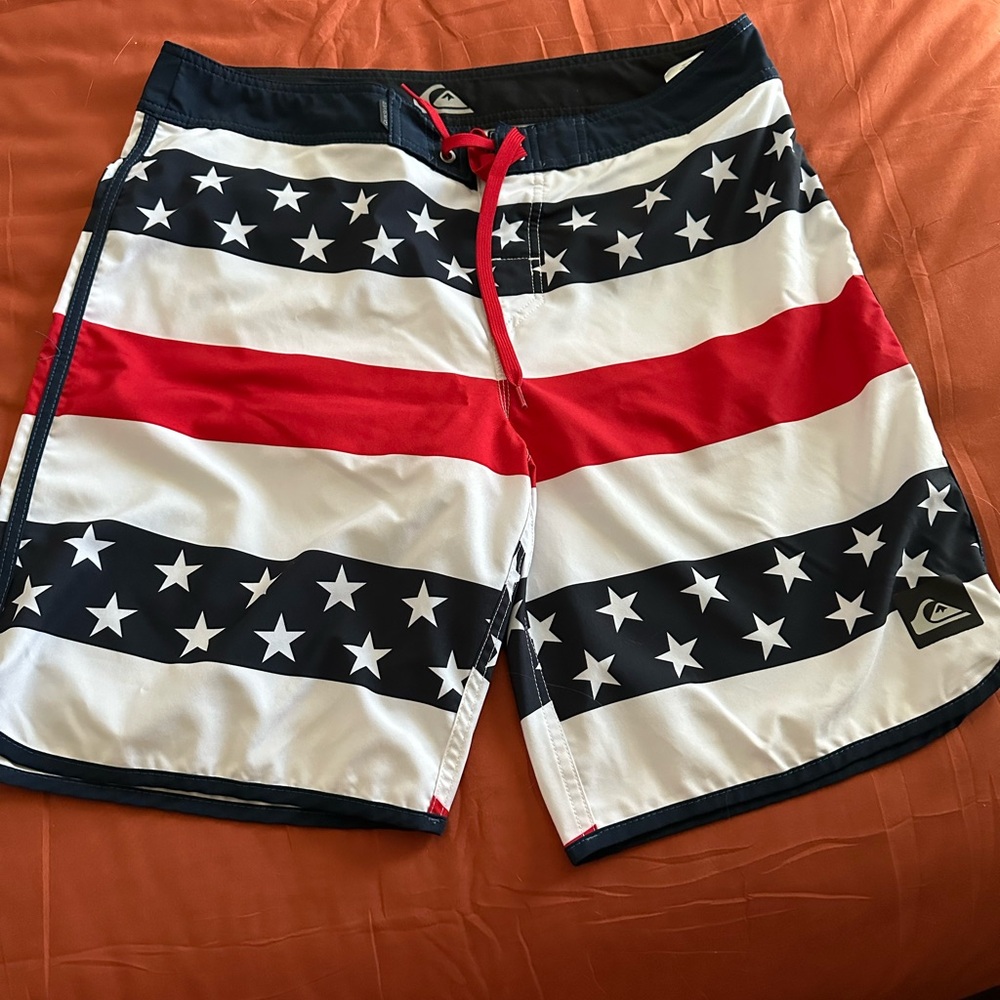 Men’s boardshorts